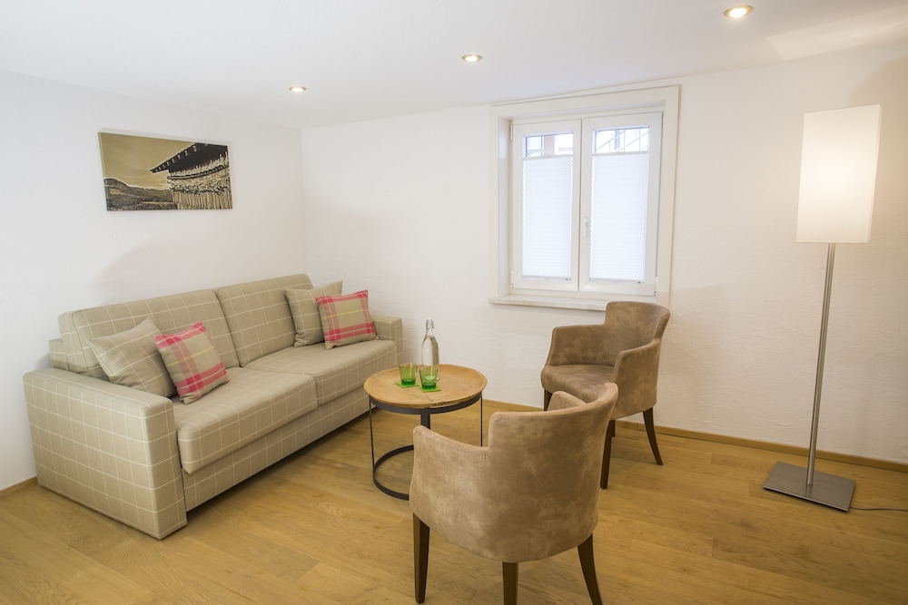 Suite (no dogs allowed) photo 2