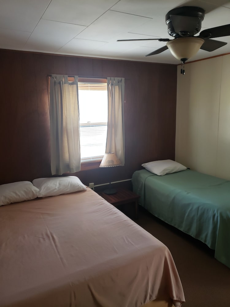 Basic Cabin photo 3