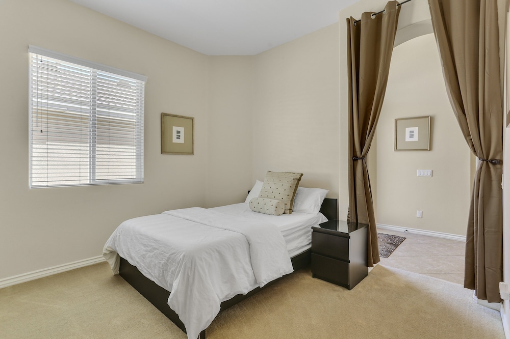 House, Multiple Beds, Patio, Garden View (Alda)
