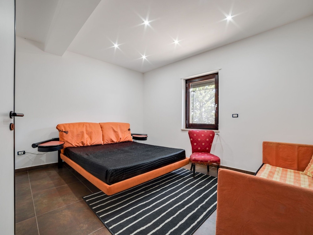 Villa photo 3