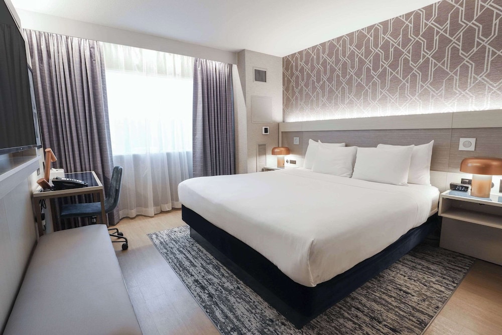 Suite, 1 Bedroom, Non Smoking (1 Bedroom) - Photo 1