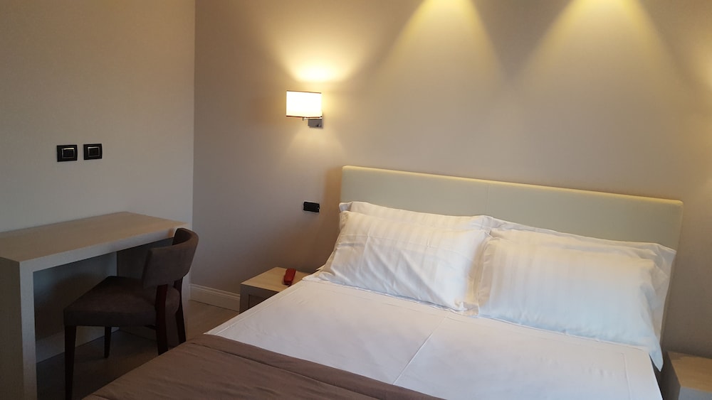 Business Double Room Single Use photo 1