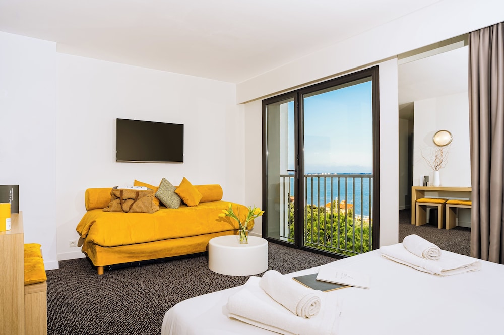 Prestige room with sea side - Photo 3