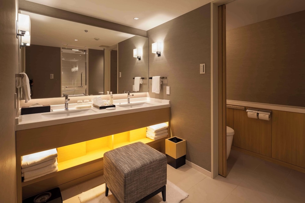 Executive Treat (gym access, shuttle bus from Kyoto St) photo 2