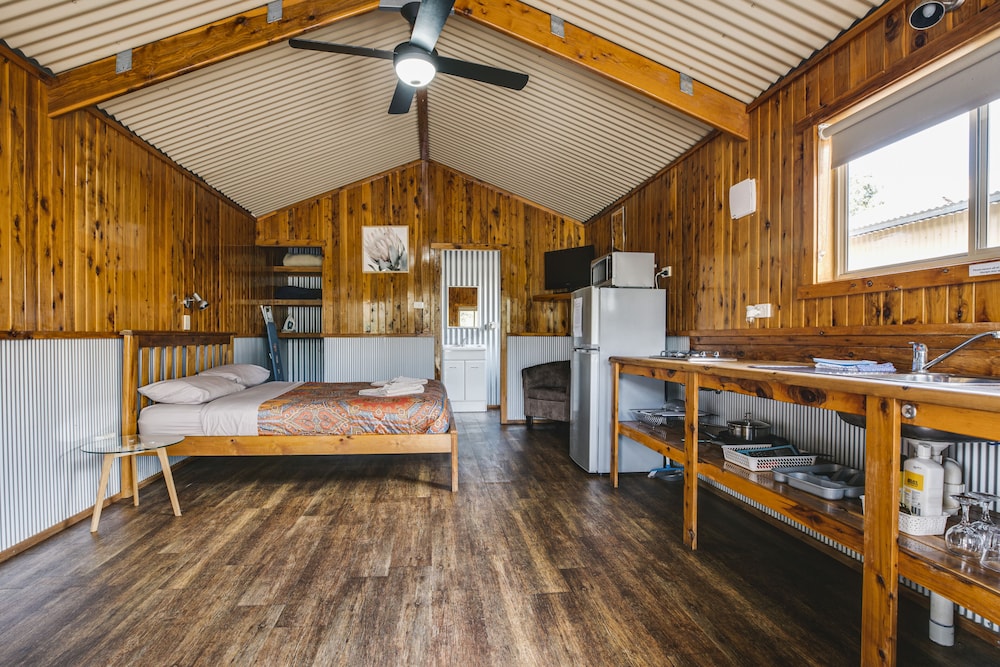 Deluxe Cabin photo 2