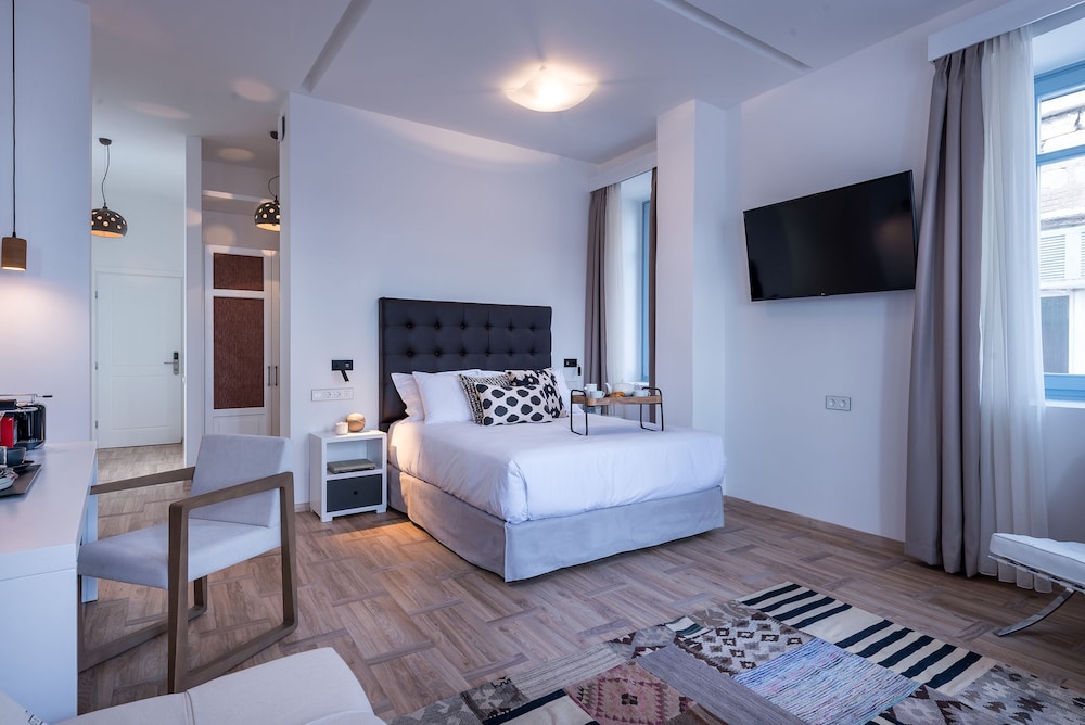Junior Suite, Sea View (Panoramic) photo 3