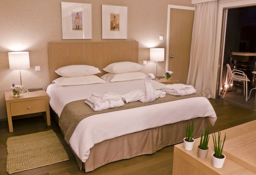 Executive Suite, Jetted Tub, Bay View