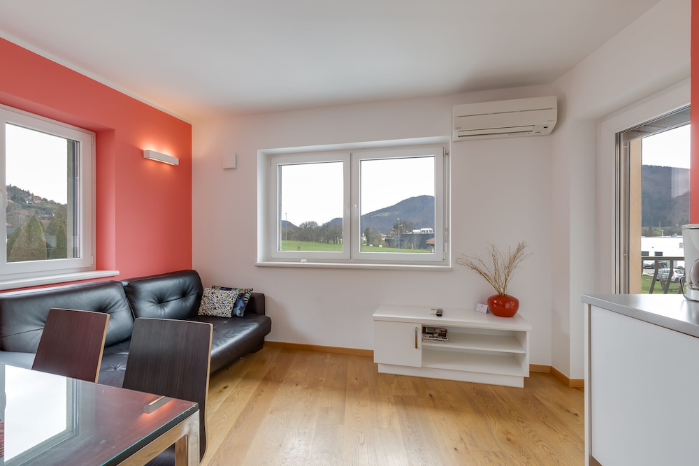 Family Apartment, 2 Bedrooms, Mountainside (Wellness Suite Tulip) photo 3