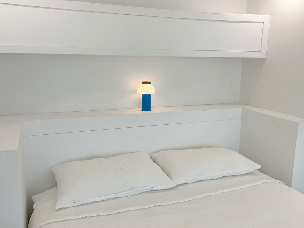 Fourth Room photo 1