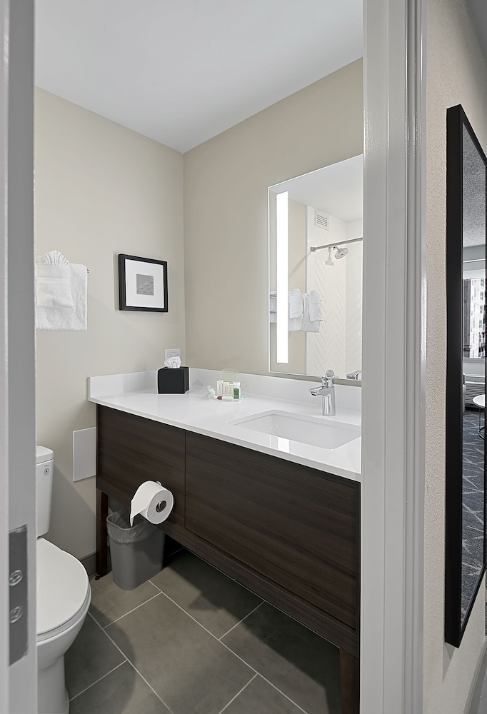 Suite, Multiple Beds - Photo 3