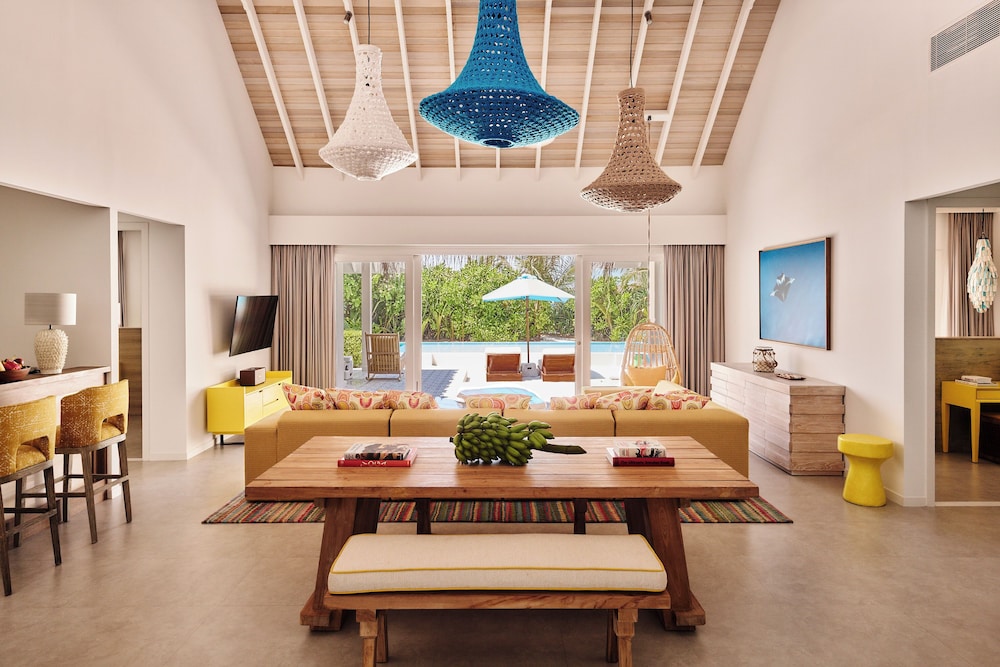 Two Bedroom Rock Star Villa with Pool photo 3