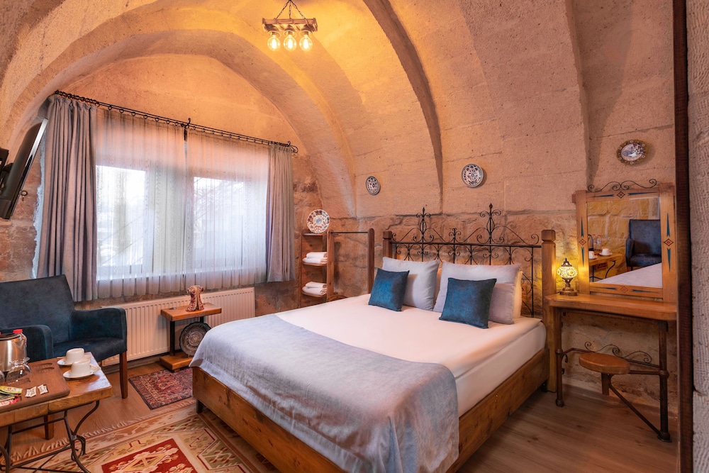 Kemer Oda / Arch Room
