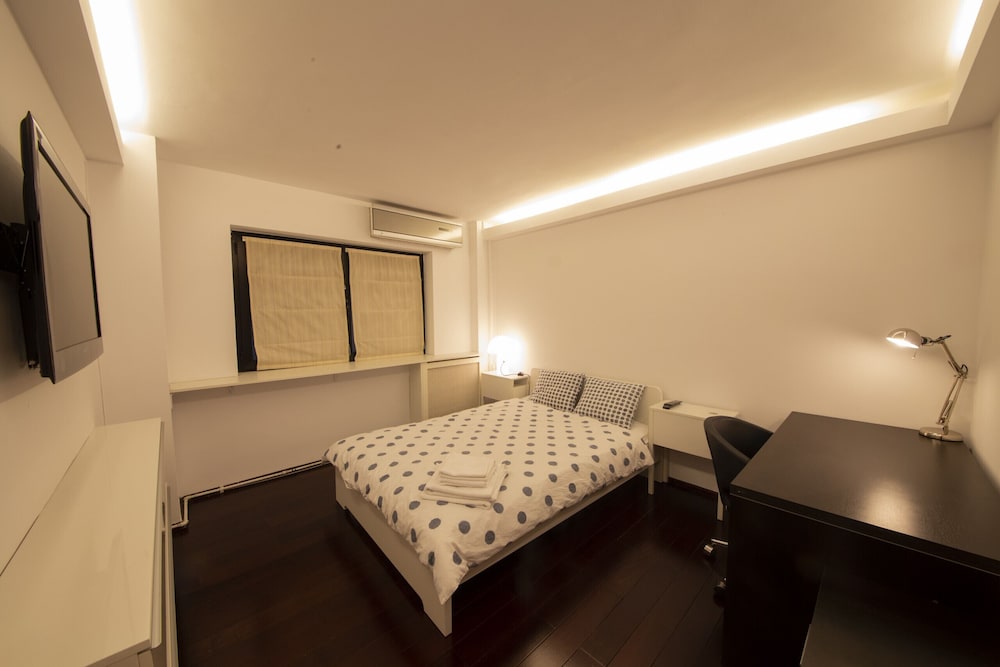 Luxury Apartment, 2 Bedrooms - Photo 2