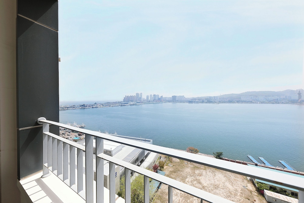 Standard Double Room, Lake View (below 6kg, 1 pet allowed) photo 3