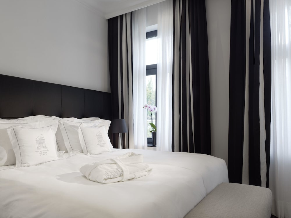 Superior Deluxe Suite Single Occupancy Garden View