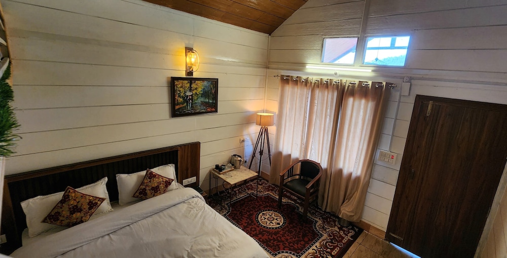Family Room - Photo 5