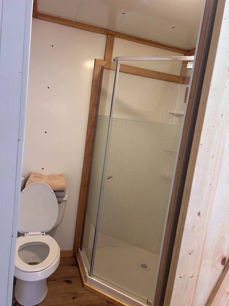 Cabin, 2 Twin Beds (Bathroom) photo 2
