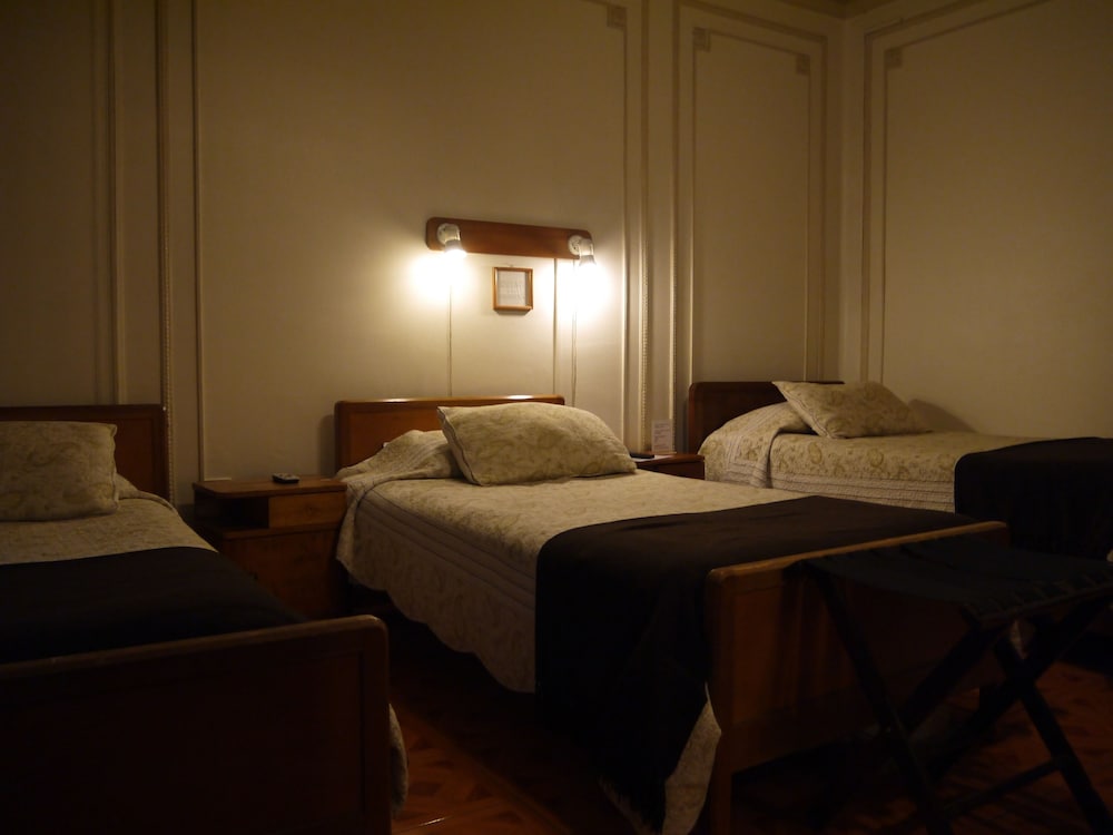 Standard Triple Room, 3 Twin Beds, Ensuite