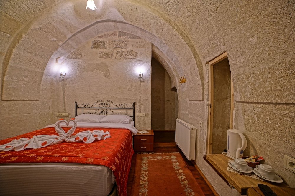 Double Arch Room
