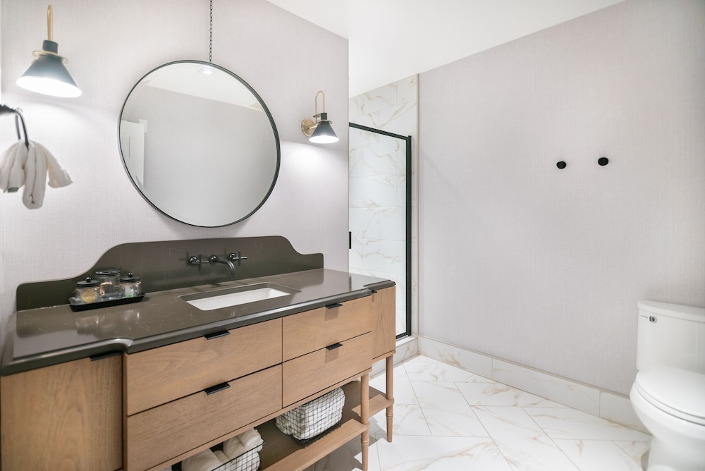 Suite, Multiple Beds (Luxury King Suite)