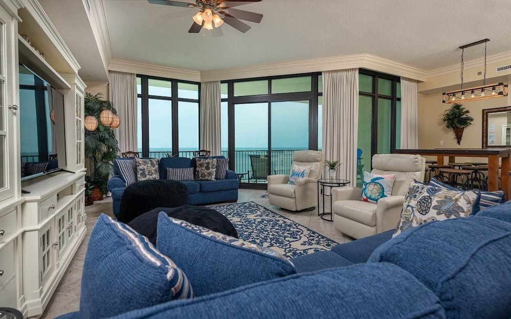 Condo, 3 Bedrooms