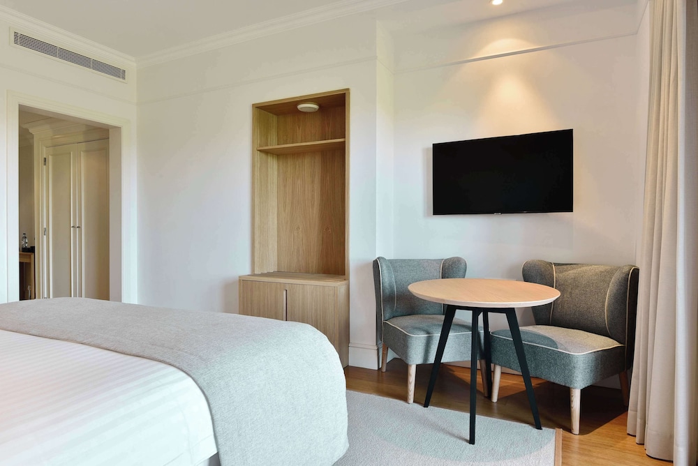 Premium Room, 1 King Bed, Golf View - Photo 15