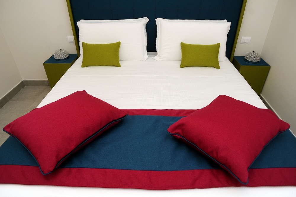 Double Room, Pool View (Peonia) photo 2