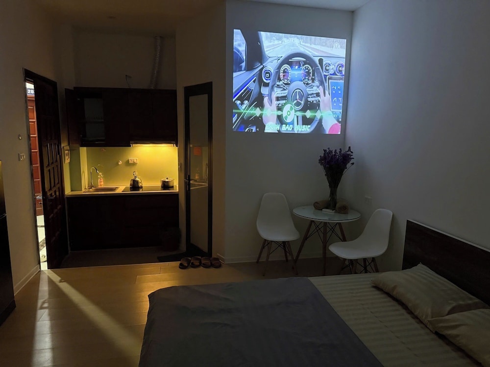 Deluxe Studio