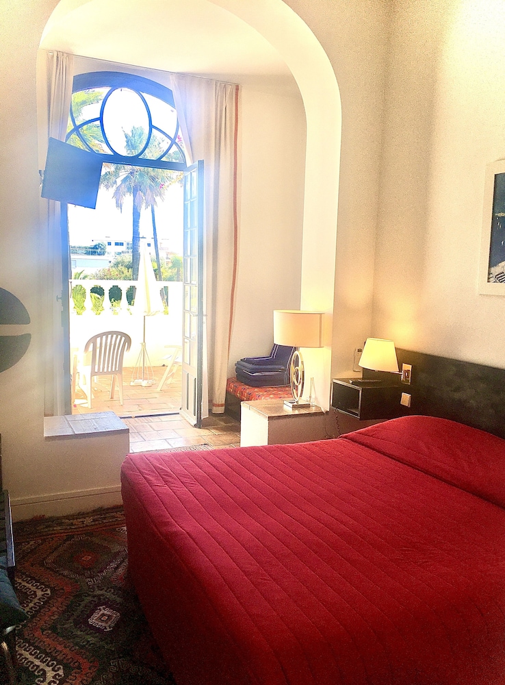Superior Double Room, 1 Queen Bed, Terrace photo 3