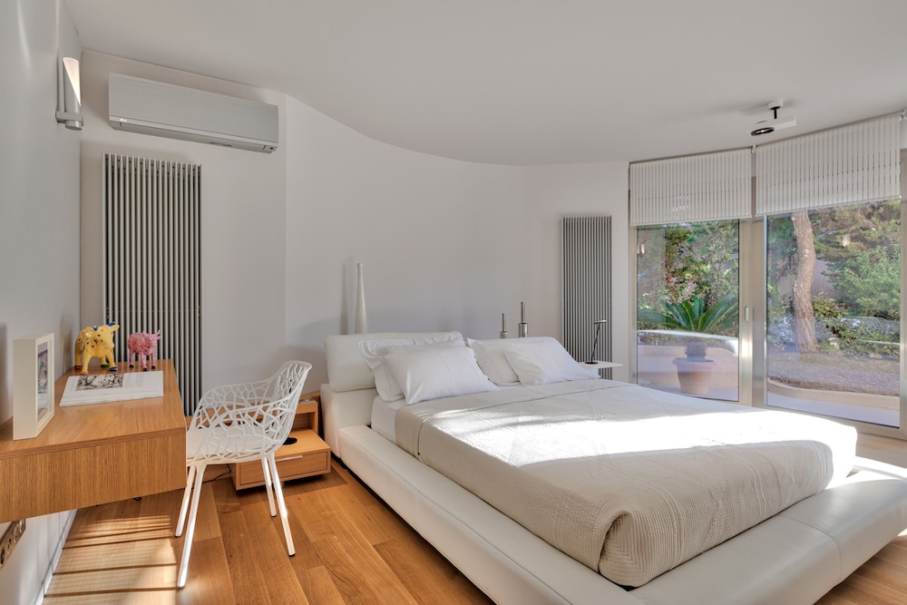 Luxury Villa, 4 Bedrooms, Private Pool, Garden View photo 1