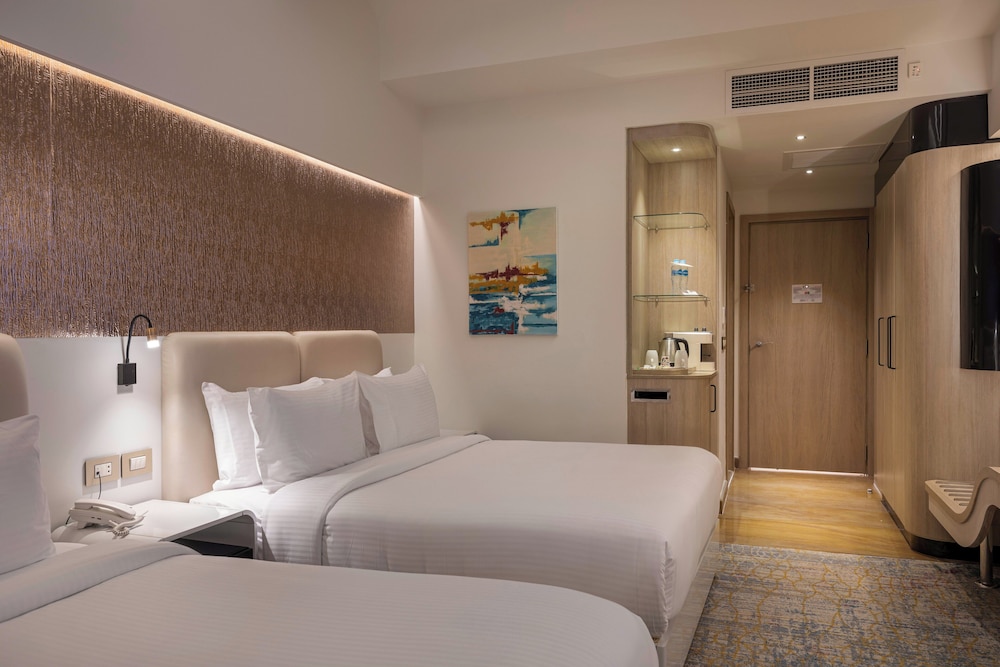 Standard Room, Multiple Beds photo 3