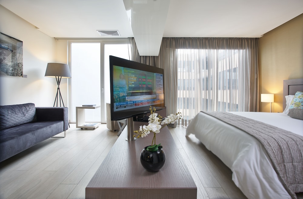 Loft (Emerald) photo 2