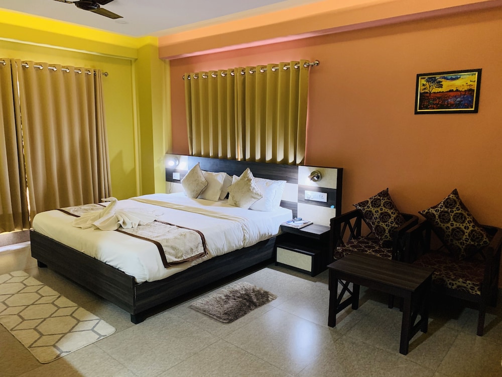 City Suite, 1 King Bed, City View