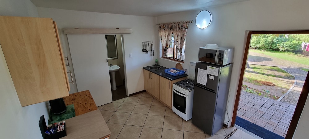 Cottage (2) photo 3