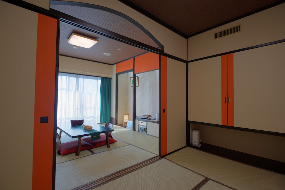 Japanese-Style Room with Futon, Non Smoking - Photo 6