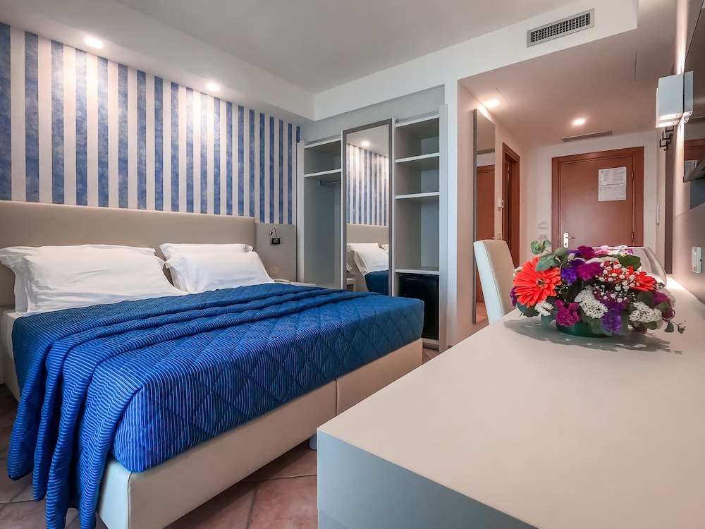 Superior Double Room - Photo 1