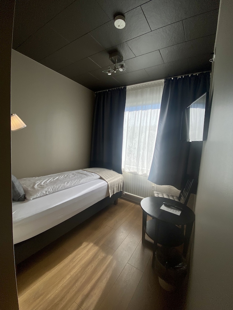 Single Room photo 3