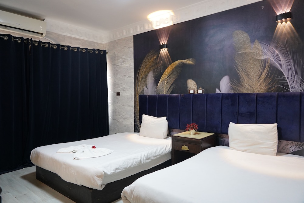 Comfort Twin Room, City View