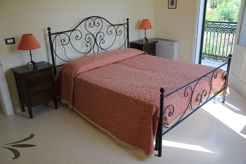 Family Room photo 1