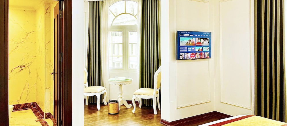 Deluxe Double Room, City View photo 1