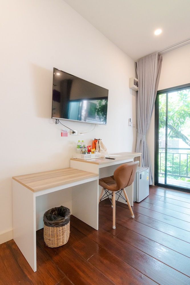 Deluxe Twin Room - Photo 9