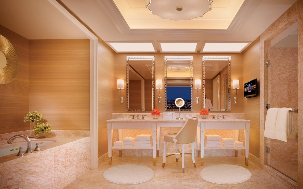Signature Suite