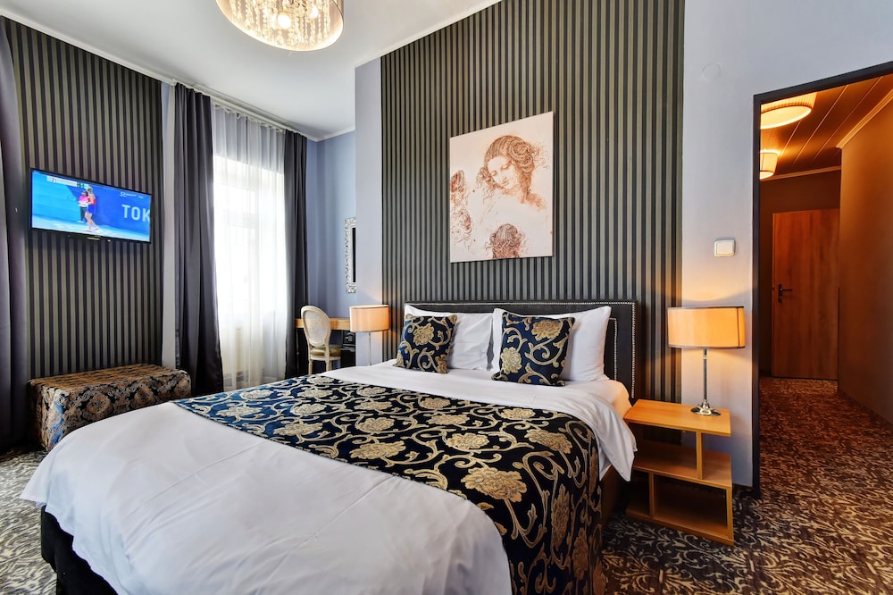 Superior Double Room Single Use photo 2
