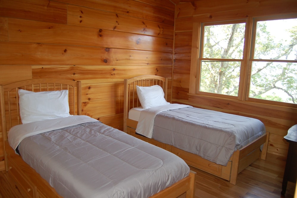 Cabin, 4 Bedrooms photo 1
