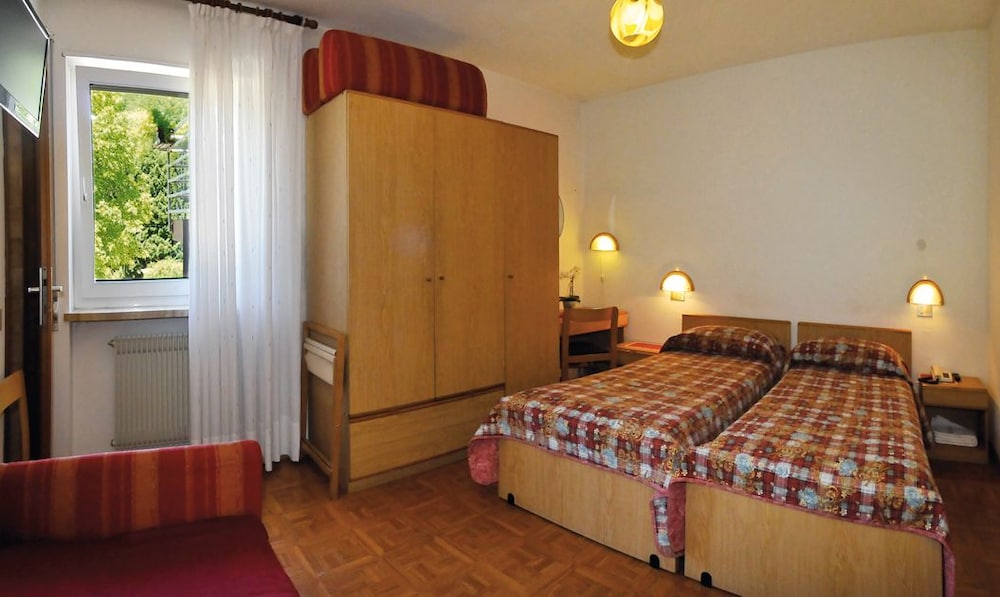 Classic Double Or Twin Room photo 1