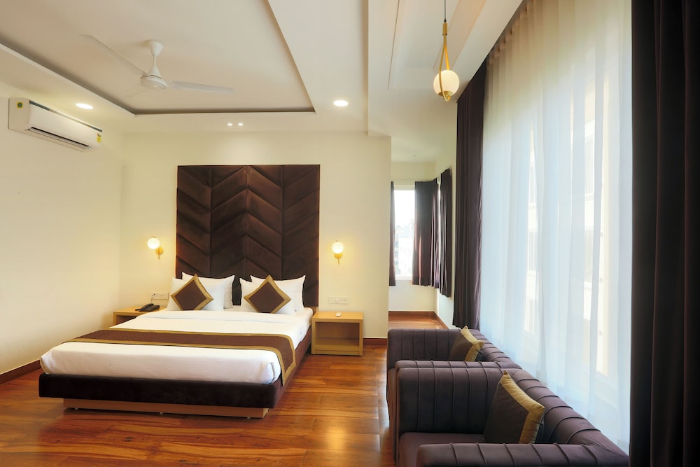 Deluxe Double Room, City View