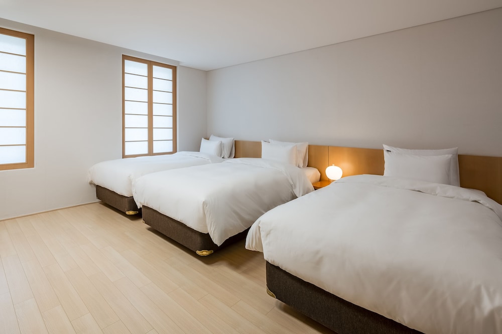 Deluxe Triple Room photo 2