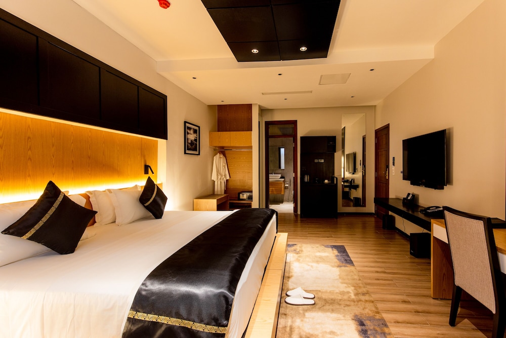 Executive Room, 1 King Bed photo 3
