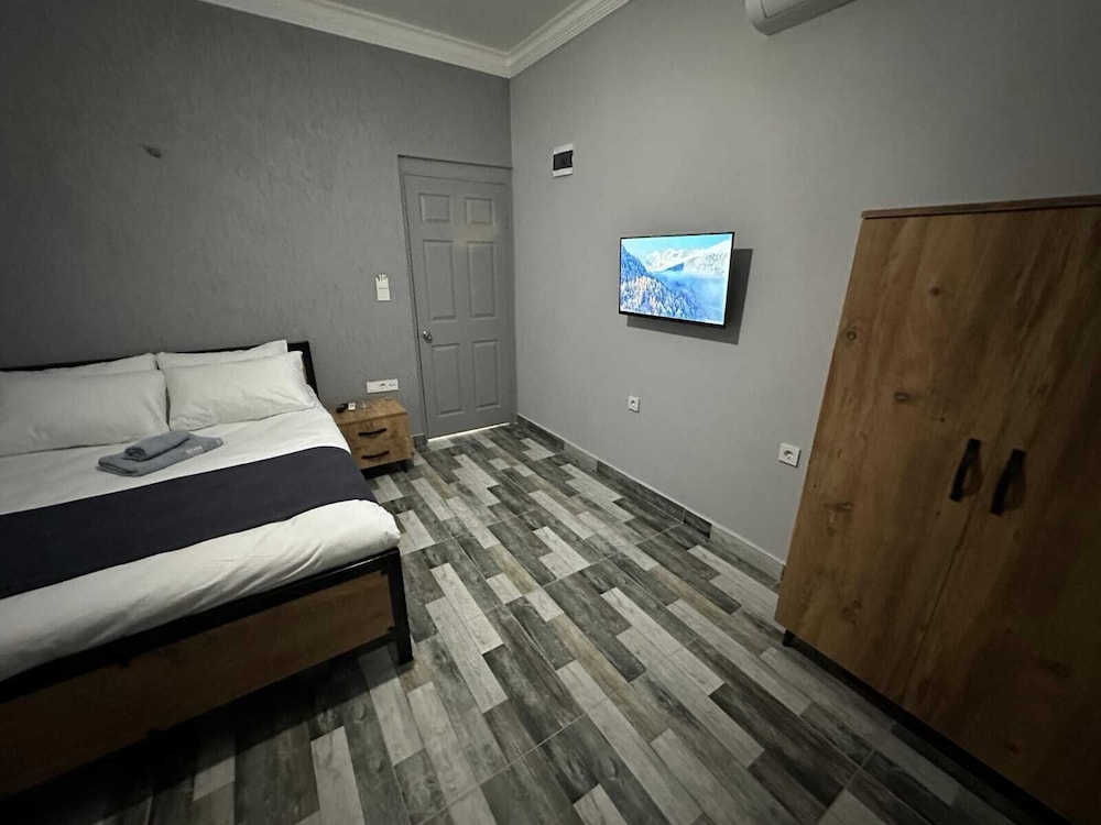 Classic Double Room, City View photo 2