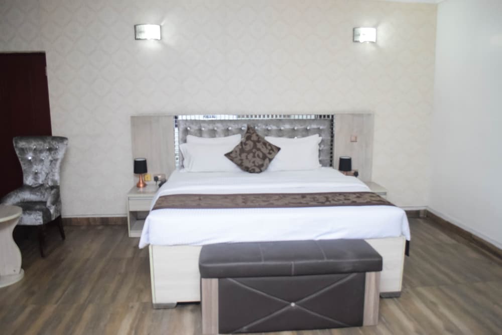 Executive Suite photo 1